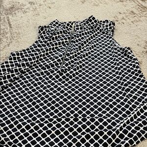 Perseption Geometric Black and White Blouse